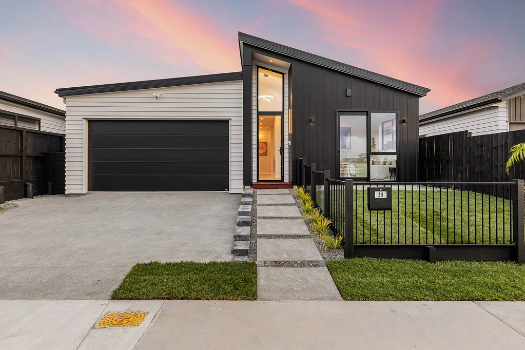 Milldale 4 Slaapkamer Brand-New Home with Style and Comfort