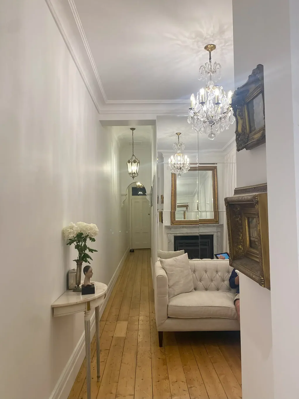 Charming Renovated Home in Elwood - Close to Beach and Amenities