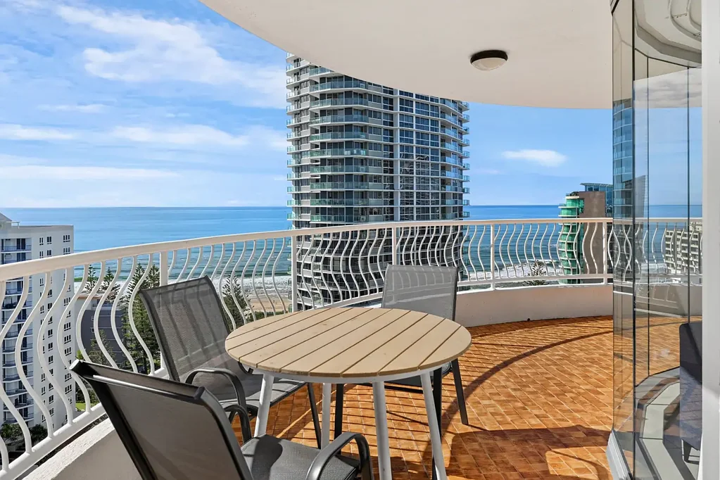 Surfers Paradise 2房  Seller Wants It SOLD - Seize The Opportunity!