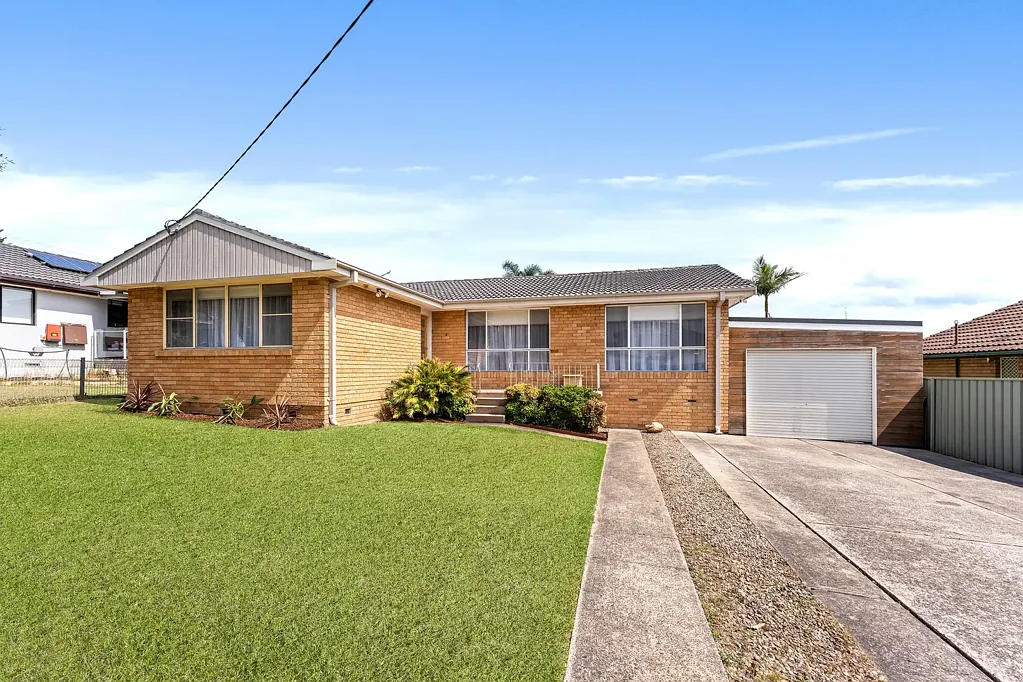 6 Shipton Crescent, Mount Warrigal, NSW 2528