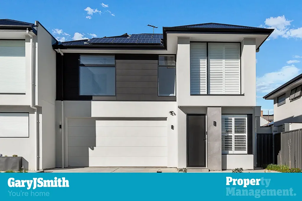 Modern Elegance in Sought-After Seacliff Park