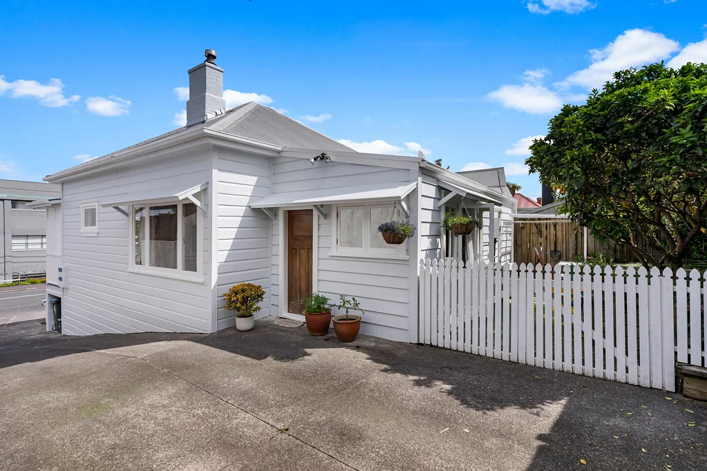 Charming Grey Lynn Villa in an Unbeatable Location