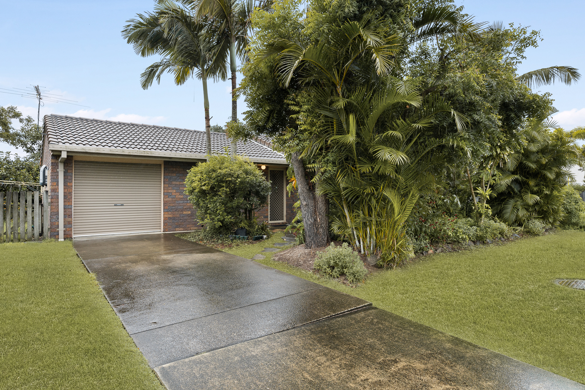 2 COLUMBIA DR, BEACHMERE QLD 4510, 0 Bedrooms, 0 Bathrooms, House