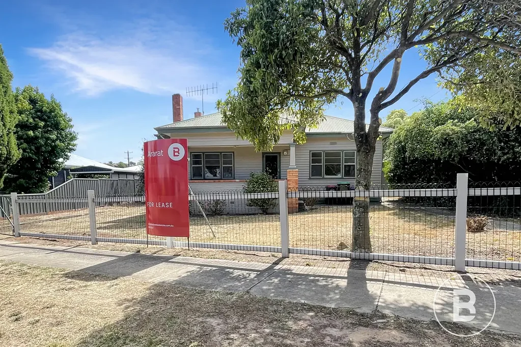 THREE BEDROOM FULLY FENCED HOUSE