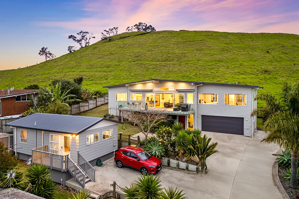 57 Taylor Road, Mangere Bridge, Manukau City, Auckland