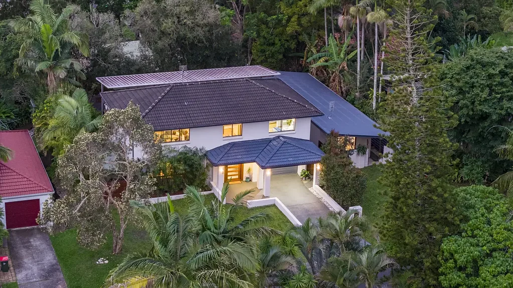 Ocean Shores 7房  2 Homes on 1 Title and 15mins to Byron Bay!