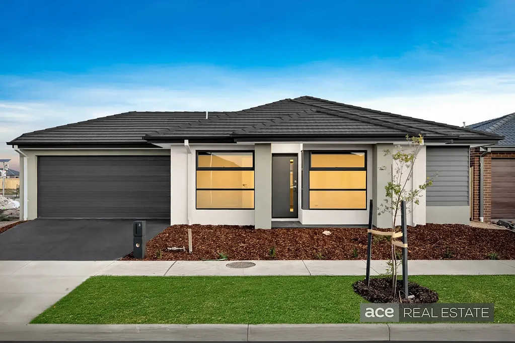 3 Penstone Crescent, Lara, VIC 3212