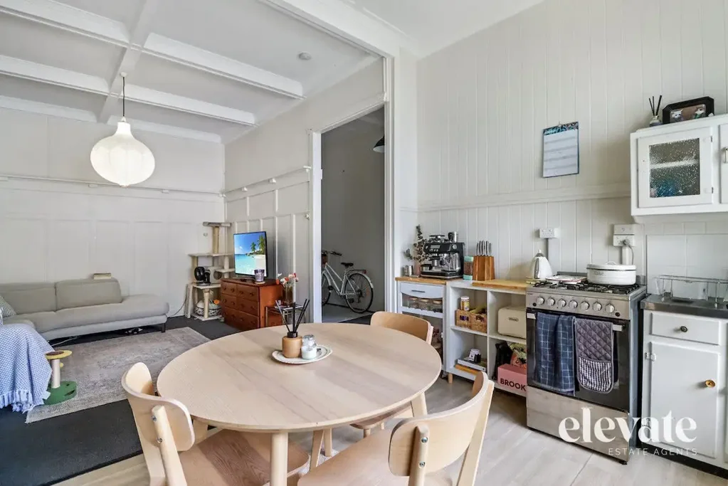 Brighton Gem: 1-Bedroom Retreat Close to Sandgate Village and Brighton Foreshore