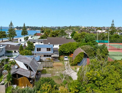 1 The Esplanade, Eastern Beach, Manukau City, 4房, 3浴, 独立屋