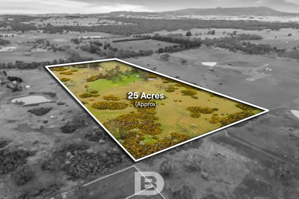 Pipers Creek A Rare 25-Acre approx. Country Holding with Exceptional Rural Views