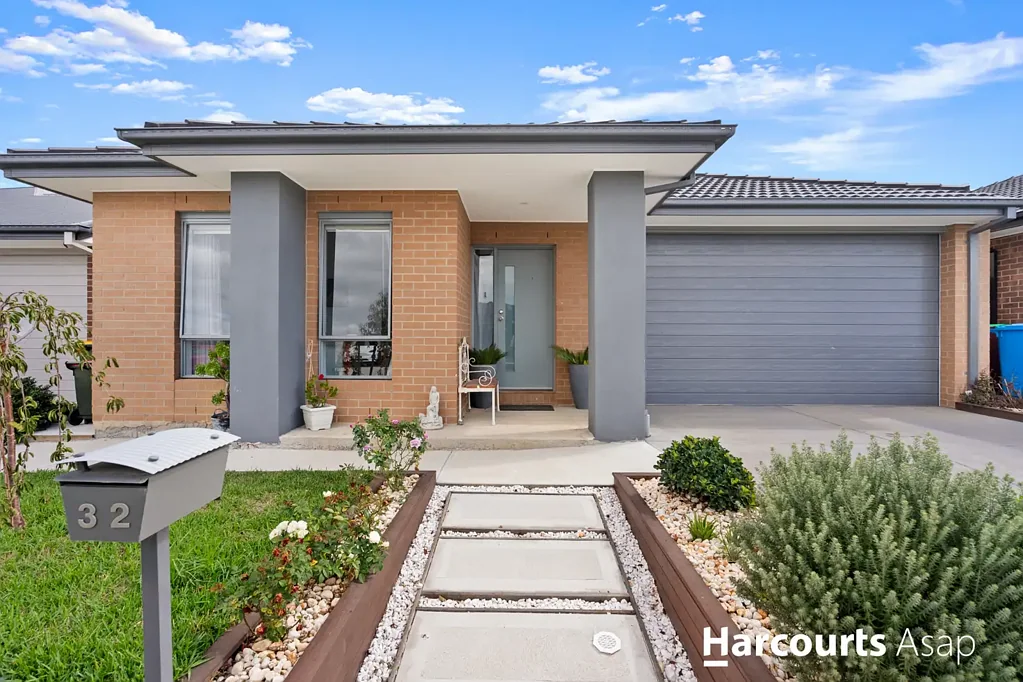 32 Positano Circuit, Berwick, VIC 3806
