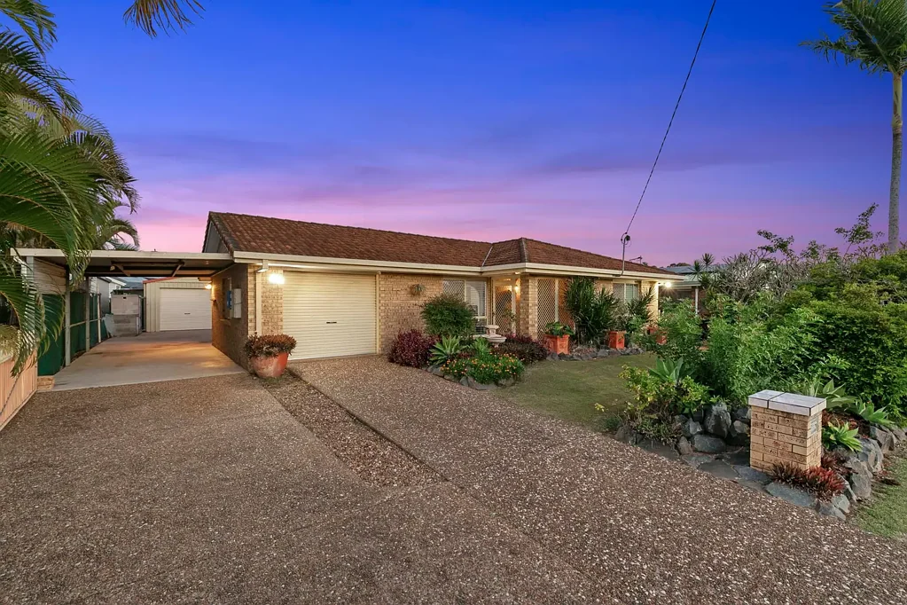 16 Galatea Street, Point Vernon, QLD 4655