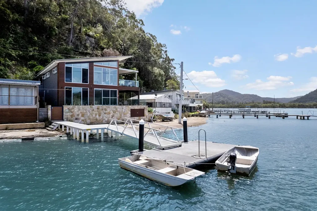 Patonga 3Phòng ngủ Unique and delightful waterfront retreat on the unspoilt Central Coast!