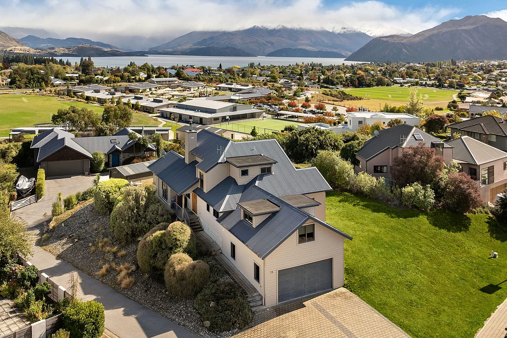 74 Kings Drive, Wanaka, Queenstown-Lakes, Otago