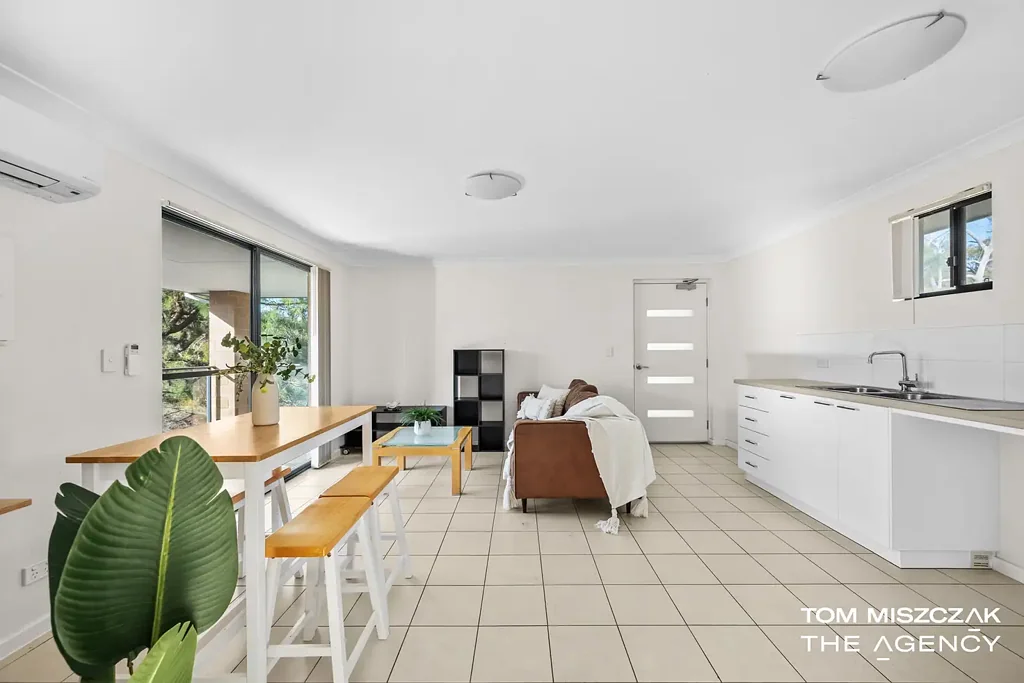 23/10 Whitlock Road, Queens Park, WA 6107
