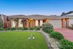 23 Greenaway Terrace, Cranbourne East