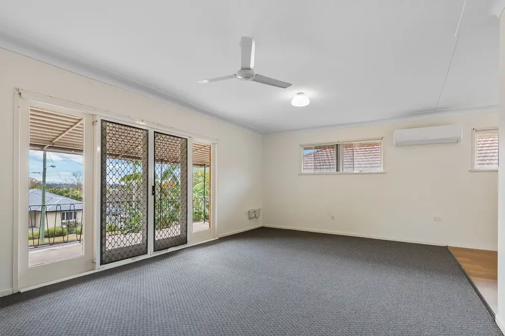 RENOVATED FAMILY HOME, CENTRALLY LOCATED