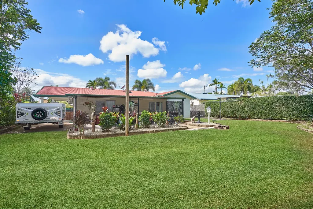 19 Bicentennial Road, Bentley Park, QLD 4869