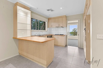 30 BRADMAN TCE, EPPING VIC 3076, 5 phòng ngủ, 3 phòng tắm, House