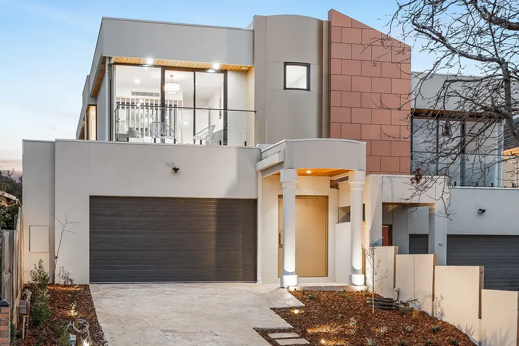 18A Greendale Road, Doncaster East, VIC 3109