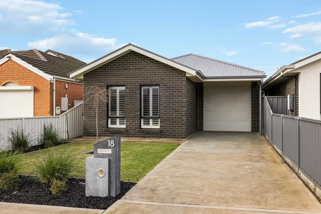 Plympton Park 3 Slaapkamer Contemporary Comfort with Effortless Indoor Outdoor Living