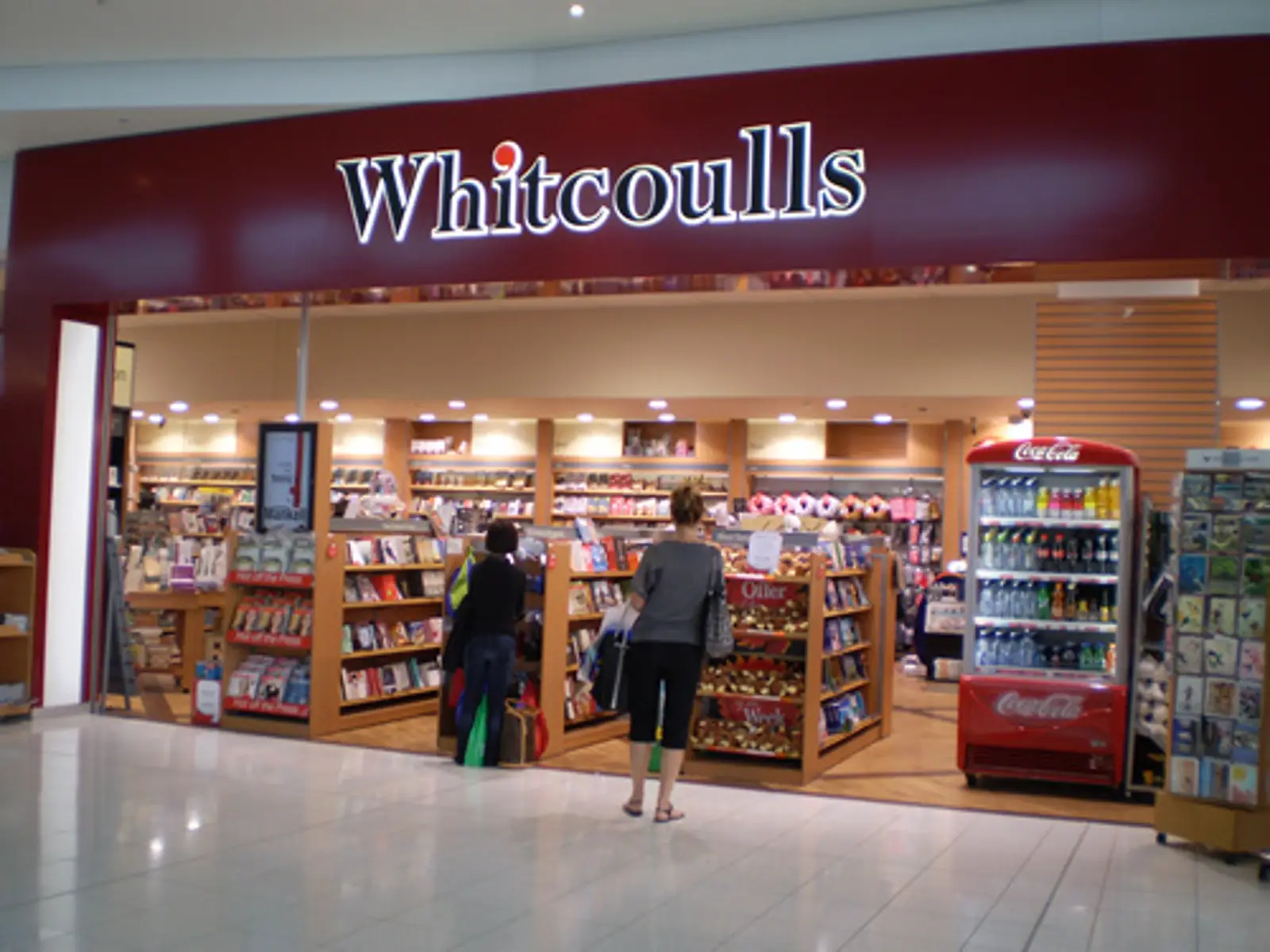 60多家Whitcoulls书店待售