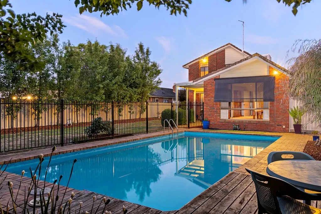 Alfredton 4ਬੈੱਡਰੂਮ Expansive, Immaculate Family Home in a Tightly Held Alfredton Locale