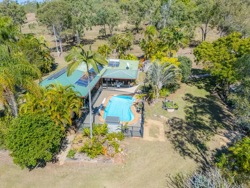 West Stowe 5ਬੈੱਡਰੂਮ Acreage Retreat on 10.02 Hectares