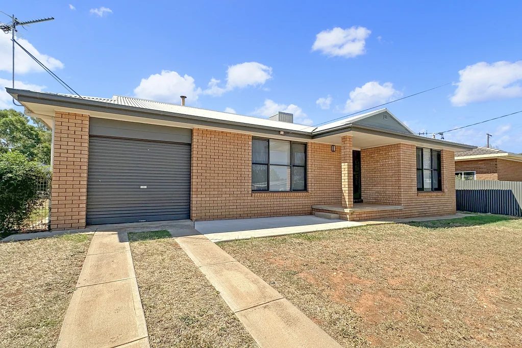 21 Mathews Street, Cobar, NSW 2835