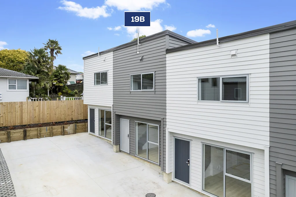 19B Chislehurst Street, Henderson, Waitakere City, Auckland