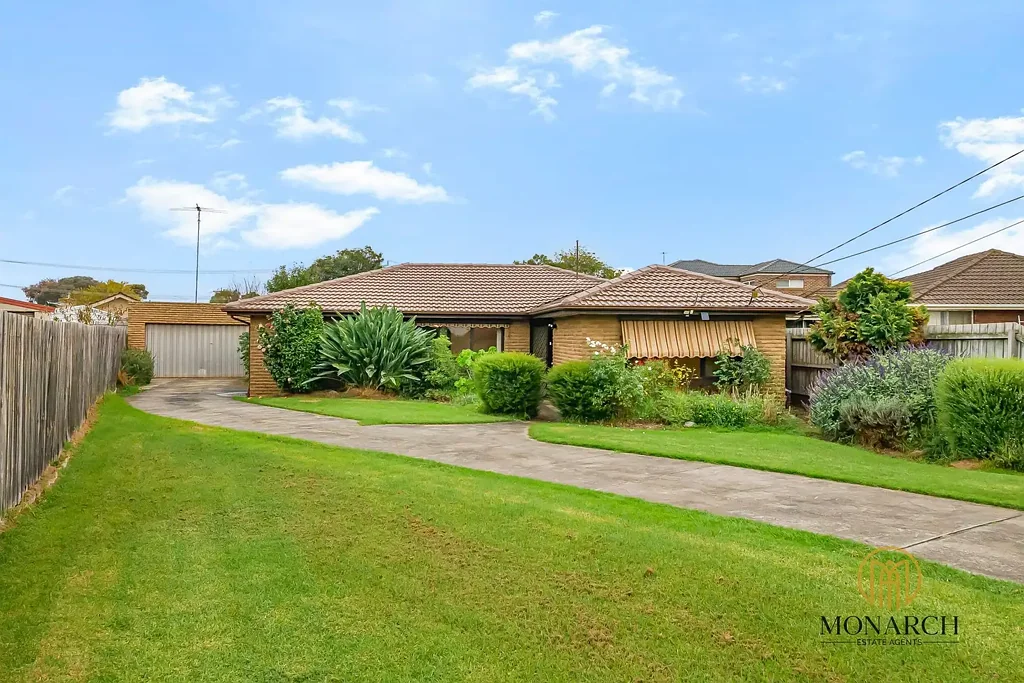 Spacious Family Living in a Quiet Court Location