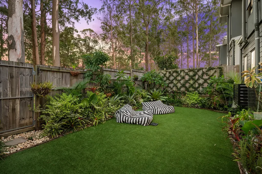 Mount Gravatt East 3Zimmer MANSFIELD CATCHMENT - FREESTANDING TRI LEVEL LIVING WITH PRIVATE COURTYARD