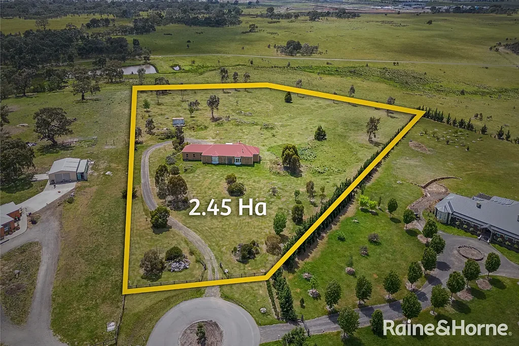 105 Lakeview Drive, Mickleham, VIC 3064