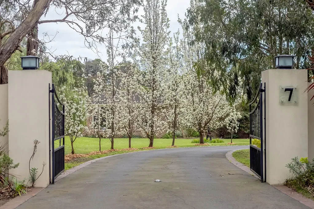 Bittern 4બેડરૂમ A rare lifestyle sanctuary with approx 50sqm of living under roofline!