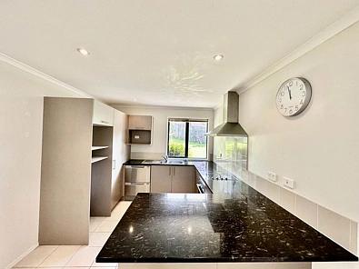 One level family house in Fairview Height