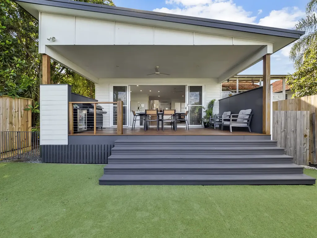 Hendra 4બેડરૂમ Contemporary Family Living in a Prime Hendra Position