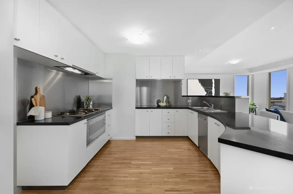 Doncaster 3 Slaapkamer A Rare Sub-Penthouse Retreat with Breathtaking City Views