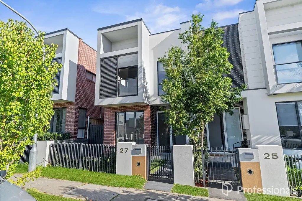 Modern 3-Bed Terrace | $710/week