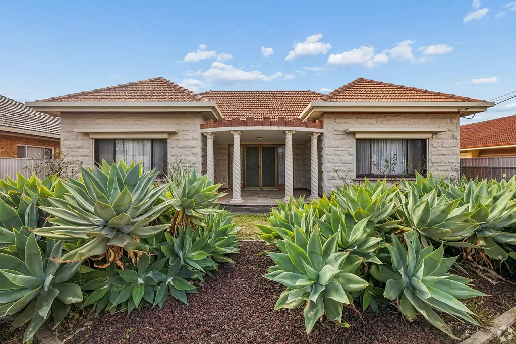 Seaton 4 Bedroom Classic Stone Facade on a Grand 942sqm Block
