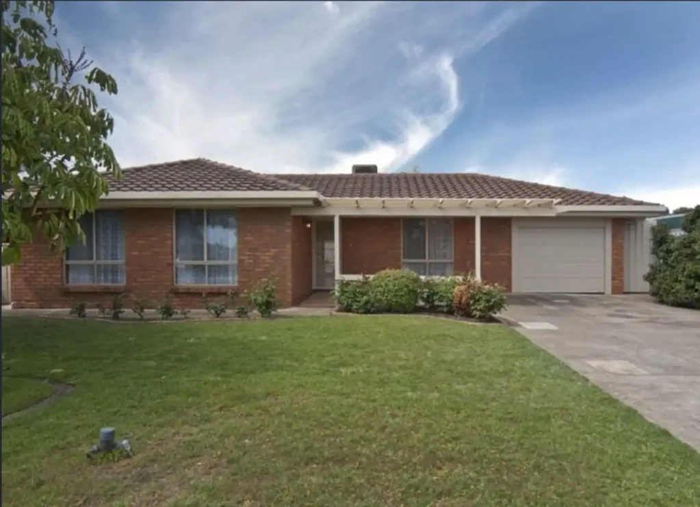 4 Heather Drive, Christie Downs, SA 5164