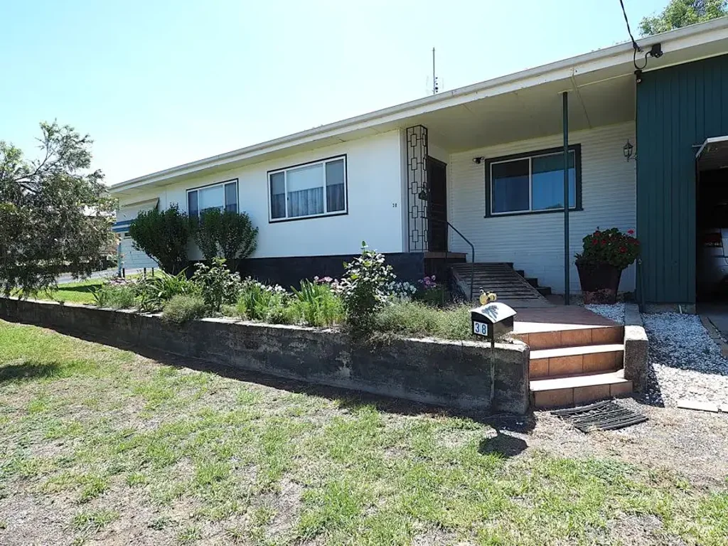 Warialda 3ਬੈੱਡਰੂਮ Are You Sick of Renovating ?