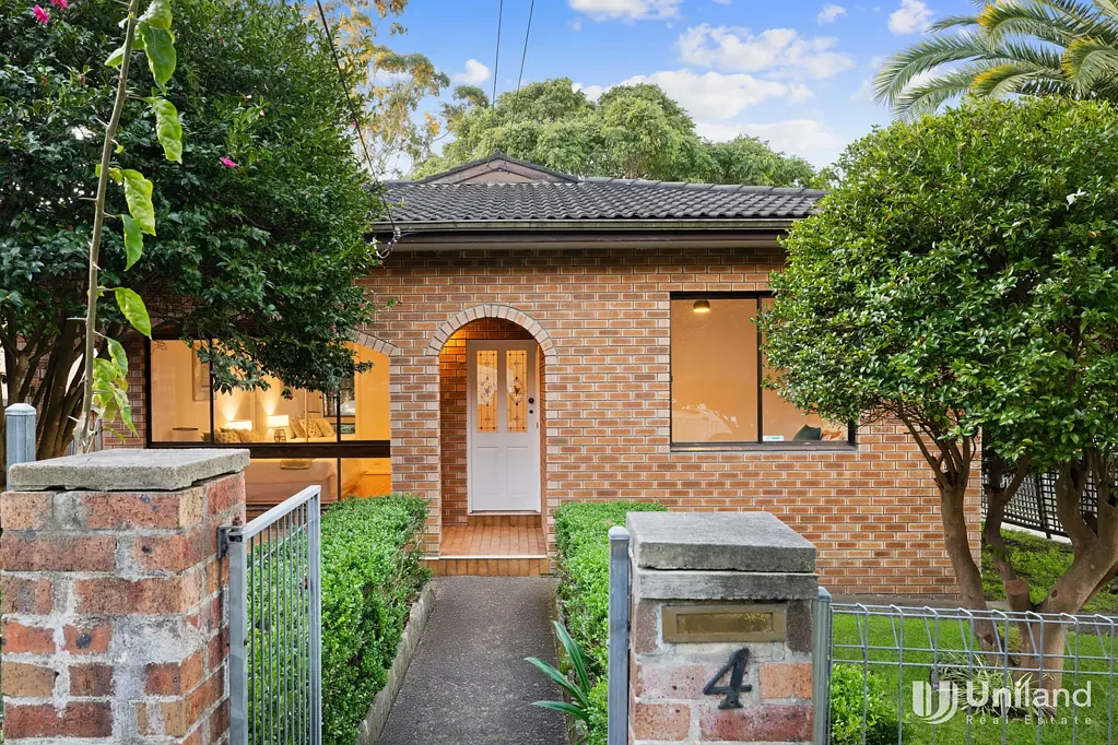 Epping 4ਬੈੱਡਰੂਮ Character-filled family sanctuary with generous proportions and leafy surrounds, Walk to Metro & Shopping !