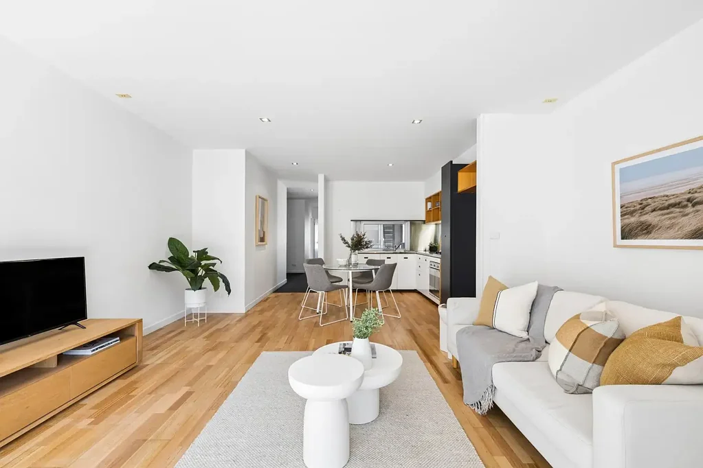 St Kilda 2Zimmer Two balconies, exceptional space, brilliant bayside living