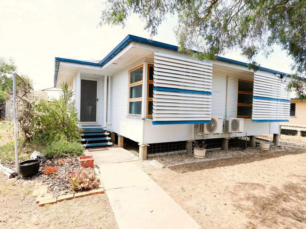26 Downs Street, Roma, QLD 4455