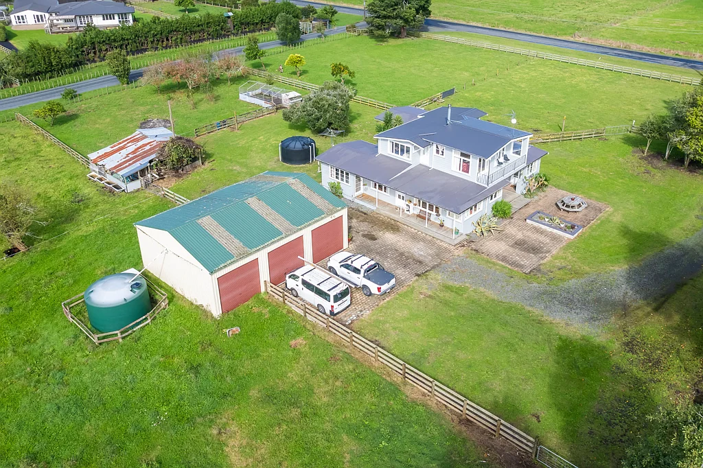 Whitikahu Value-Packed Lifestyle Living On 2.67 Acres