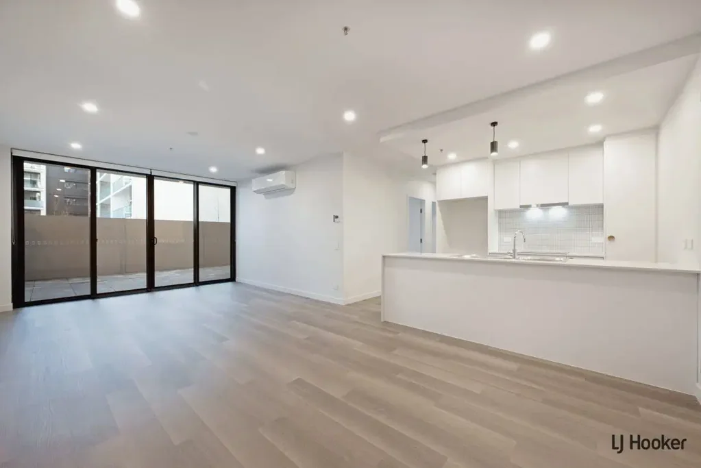 1st floor unit with courtyard!