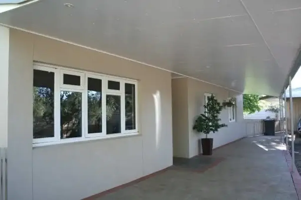 East Side 3房  Secure Family home
