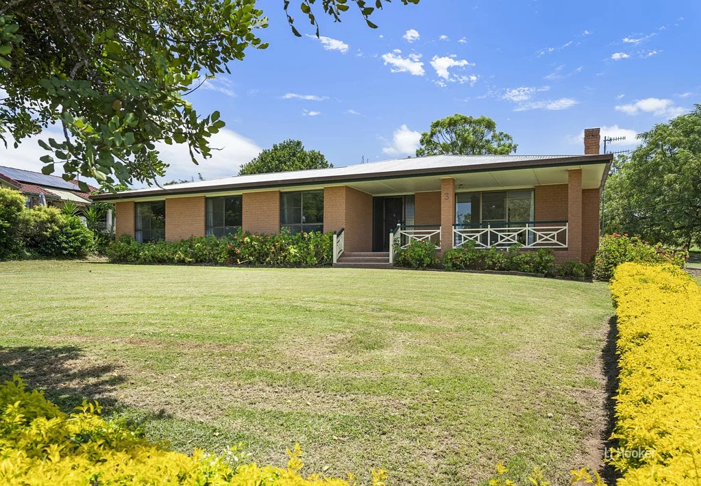 3 Victoria Street, Toogoolawah, QLD 4313
