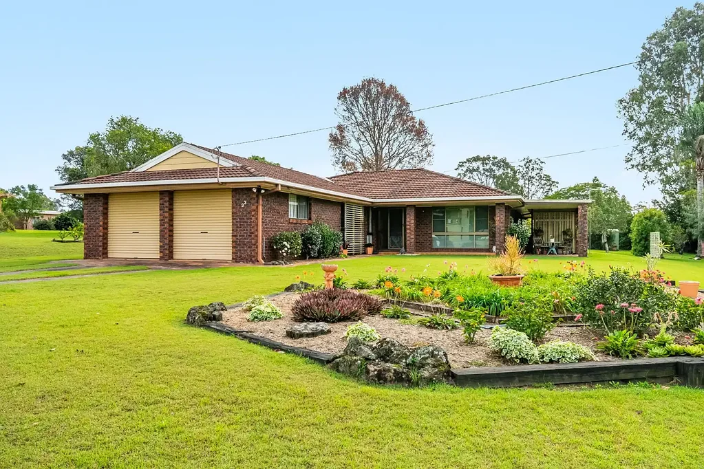 Casino 3Zimmer Charming Family Abode on a Generous 2438m² Allotment