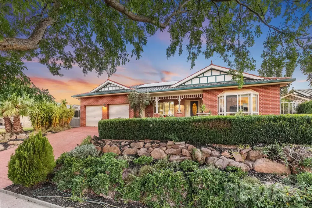 6 Hargrave Avenue, Lloyd, NSW 2650